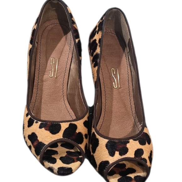 Santa Lolla Shoes - SL Elegant Leopard Print Peep Toe Heels